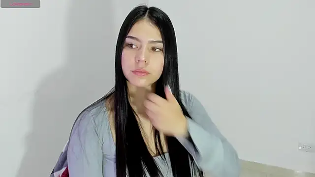 Natasha su  online show from February 16, 2025, 3:16 pm