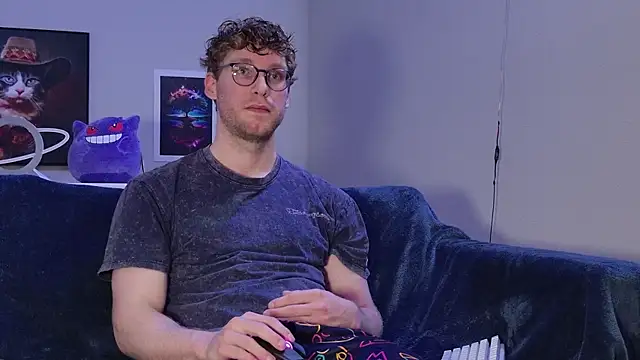 BlueEyedTallGuy94 online show from October 29, 2025, 12:53 am