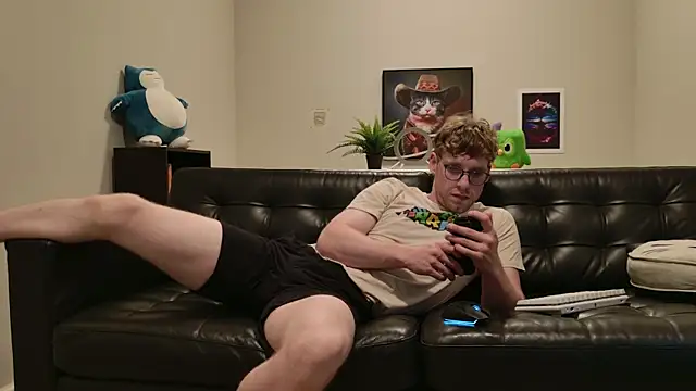 BlueEyedTallGuy94 online show from September 19, 2025, 1:53 am