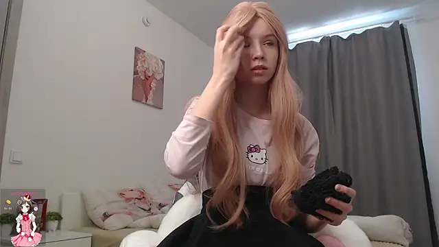 b4by LoL1 online show from February 20, 2025, 9:55 am