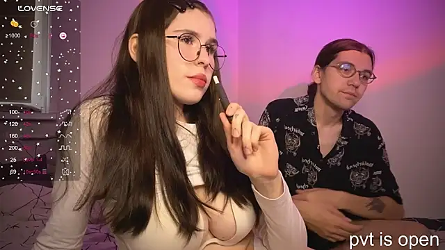 Snapshot of passiondesire_ chatting on October 3, 2025, 8:27 am passiondesire online show from October 3, 2025, 8:27 am