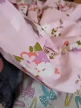 Snapshot of Grig1982 chatting on September 22, 2025, 5:13 am Grig1982 online show from September 22, 2025, 5:13 am