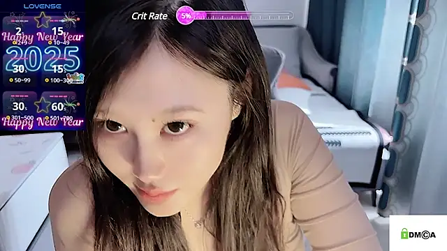 QQ-tutu online show from February 14, 2025, 4:04 am