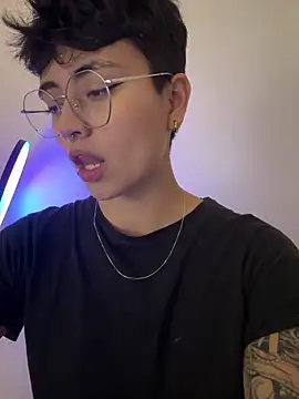 Snapshot of Ashley_Chriss chatting on March 9, 2025, 11:03 am Ashley Chriss online show from March 9, 2025, 11:03 am