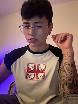 Snapshot of Ashley_Chriss chatting on February 20, 2025, 12:19 am Ashley Chriss online show from February 20, 2025, 12:19 am