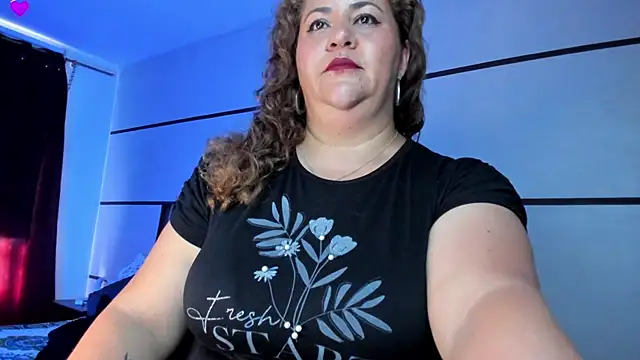 nathylovexx online show from February 12, 2025, 4:00 pm