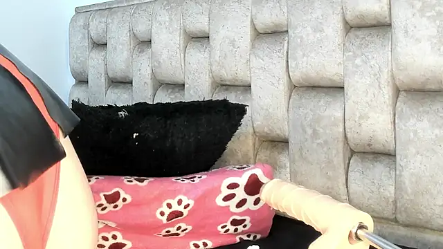 Sophia-Smith2 online show from April 14, 2026, 11:10 pm