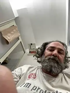 Snapshot of ros217 chatting on September 25, 2025, 3:51 pm ros217 online show from September 25, 2025, 3:51 pm