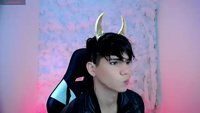 Tayson Rivers online show from October 19, 2025, 4:21 pm