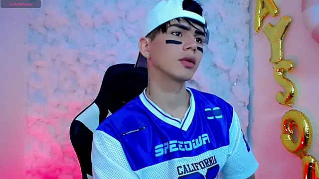 Tayson Rivers online show from October 16, 2025, 9:34 pm