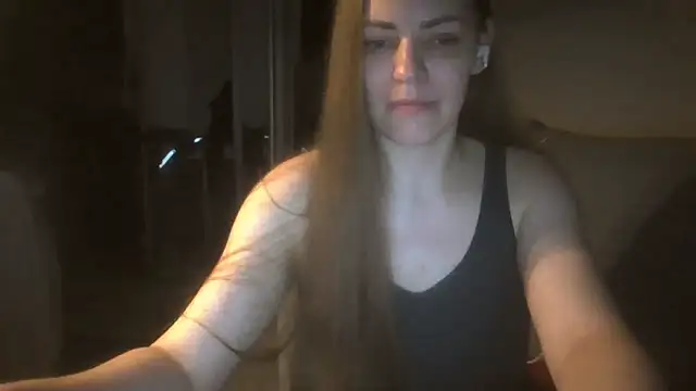 Snapshot of AnnaDiamond1 chatting on October 7, 2025, 9:38 pm AnnaDiamond1 online show from October 7, 2025, 9:38 pm