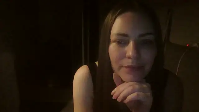 Snapshot of AnnaDiamond1 chatting on October 10, 2025, 9:48 pm AnnaDiamond1 online show from October 10, 2025, 9:48 pm