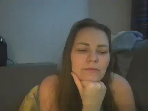 AnnaDiamond1 online show from February 16, 2025, 4:32 pm