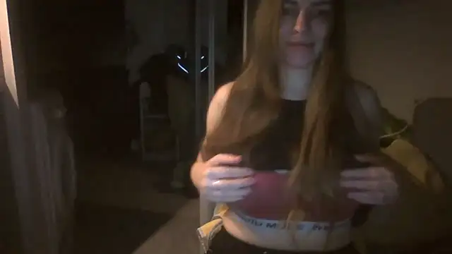 Snapshot of AnnaDiamond1 chatting on October 26, 2025, 11:05 pm AnnaDiamond1 online show from October 26, 2025, 11:05 pm