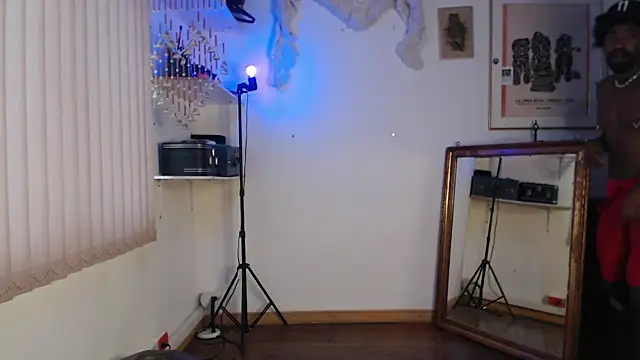 Snapshot of Siriss_boyrag chatting on September 24, 2025, 12:00 pm Siriss boyrag online show from September 24, 2025, 12:00 pm