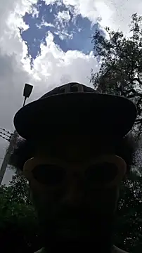 Snapshot of Siriss_boyrag chatting on October 15, 2025, 5:43 pm Siriss boyrag online show from October 15, 2025, 5:43 pm