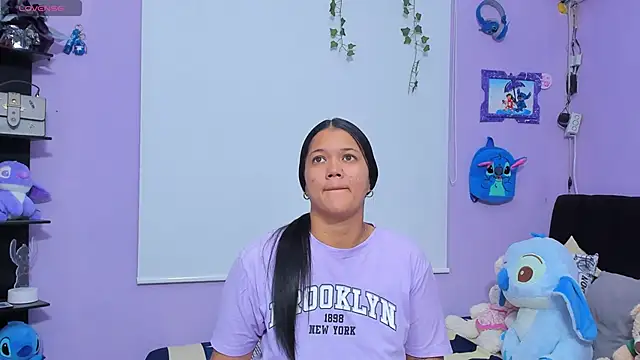 sara mendez2 online show from October 16, 2025, 11:13 pm