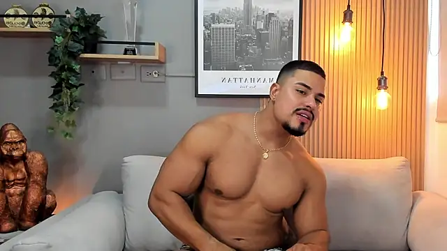 ApoloMakris online show from October 15, 2025, 8:17 pm