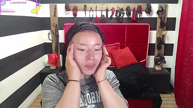 Snapshot of Marian_Ran chatting on September 17, 2025, 3:08 am Marian Ran online show from September 17, 2025, 3:08 am