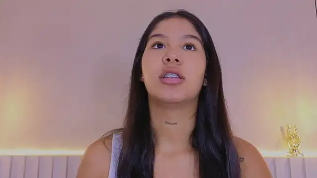 Aida moreno online show from November 3, 2025, 11:58 am