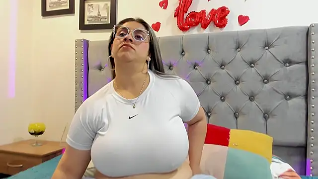 Snapshot of Melinda_bob chatting on March 19, 2025, 12:45 pm Melinda bob online show from March 19, 2025, 12:45 pm