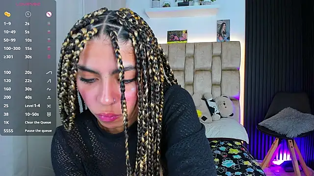 Snapshot of little_sophie18 chatting on October 18, 2025, 8:00 pm little sophie18 online show from October 18, 2025, 8:00 pm