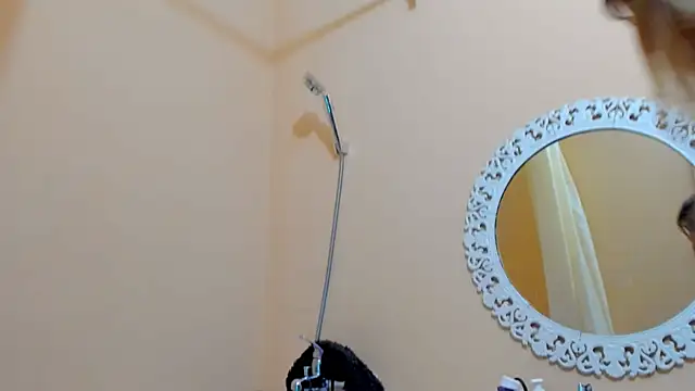 Snapshot of foxy_blond chatting on October 31, 2025, 12:29 am foxy blond online show from October 31, 2025, 12:29 am