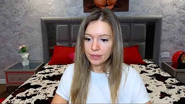 Snapshot of foxy_blond chatting on March 8, 2025, 3:39 am foxy blond online show from March 8, 2025, 3:39 am