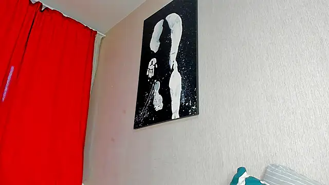 Snapshot of foxy_blond chatting on September 19, 2025, 12:14 am foxy blond online show from September 19, 2025, 12:14 am