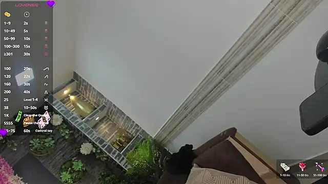 nayshalopestss online show from October 21, 2025, 4:56 am