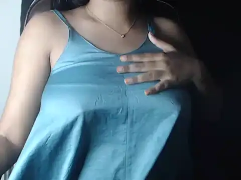 Snapshot of DevilErin chatting on October 5, 2025, 7:15 pm DevilErin online show from October 5, 2025, 7:15 pm