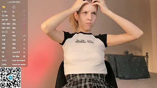 tyty piupiu online show from November 30, 2025, 6:09 pm