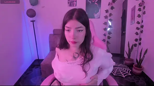 Snapshot of cami_mila9 chatting on September 20, 2025, 8:03 pm cami mila9 online show from September 20, 2025, 8:03 pm