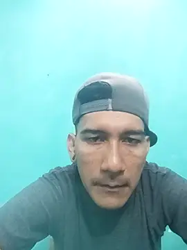 Snapshot of Carlos220493 chatting on October 28, 2025, 9:47 pm Carlos220493 online show from October 28, 2025, 9:47 pm