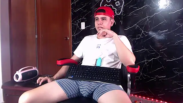 Snapshot of maty_hardx chatting on February 7, 2025, 1:43 pm maty hardx online show from February 7, 2025, 1:43 pm