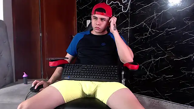 Snapshot of maty_hardx chatting on March 20, 2025, 7:04 pm maty hardx online show from March 20, 2025, 7:04 pm