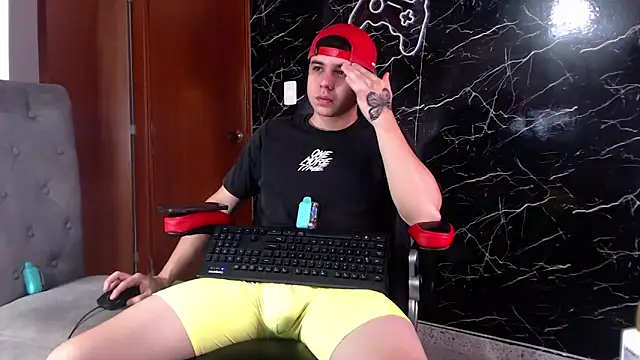 Snapshot of maty_hardx chatting on March 11, 2025, 1:45 pm maty hardx online show from March 11, 2025, 1:45 pm