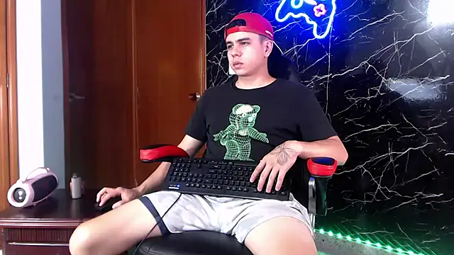 Snapshot of maty_hardx chatting on December 10, 2024, 7:00 pm maty hardx online show from December 10, 2024, 7:00 pm