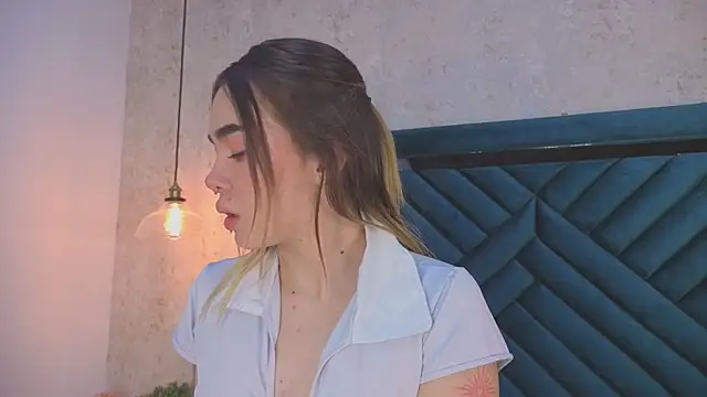 Snapshot of Lucy_Vega chatting on September 13, 2025, 4:01 am Lucy Vega online show from September 13, 2025, 4:01 am