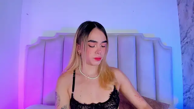 Snapshot of Lucy_Vega chatting on March 22, 2025, 11:42 am Lucy Vega online show from March 22, 2025, 11:42 am