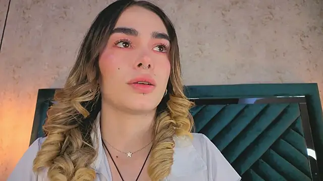 Snapshot of Lucy_Vega chatting on September 25, 2025, 4:51 am Lucy Vega online show from September 25, 2025, 4:51 am