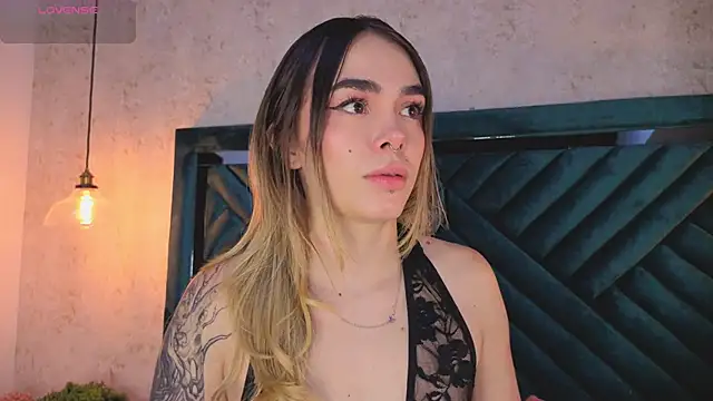 Snapshot of Lucy_Vega chatting on September 27, 2025, 3:45 am Lucy Vega online show from September 27, 2025, 3:45 am