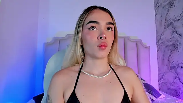 Snapshot of Lucy_Vega chatting on January 21, 2025, 4:10 am Lucy Vega online show from January 21, 2025, 4:10 am