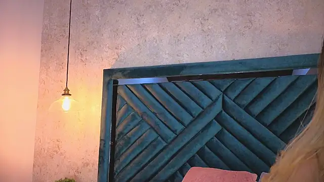 Snapshot of Lucy_Vega chatting on October 5, 2025, 4:03 am Lucy Vega online show from October 5, 2025, 4:03 am