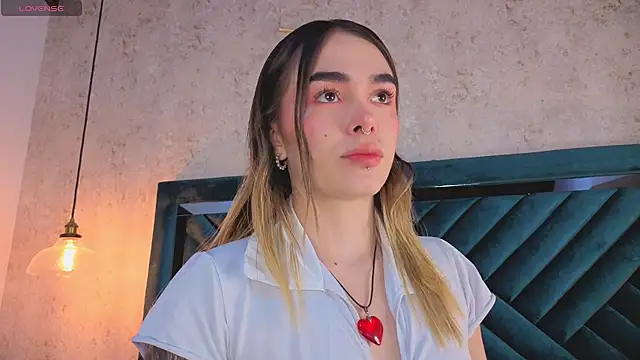 Snapshot of Lucy_Vega chatting on October 4, 2025, 4:36 am Lucy Vega online show from October 4, 2025, 4:36 am