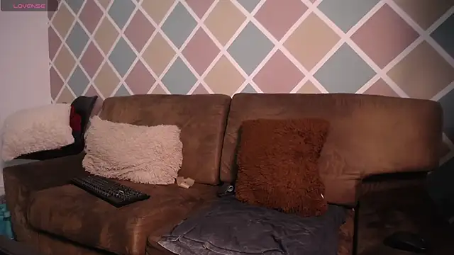 Poison luna online show from October 28, 2025, 4:06 pm