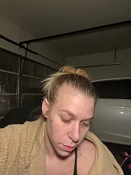 shesexplicit online show from December 2, 2025, 6:15 am