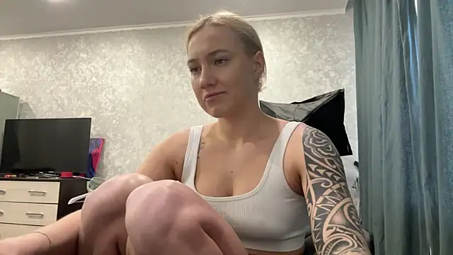 AnneBall online show from January 17, 2025, 7:51 am