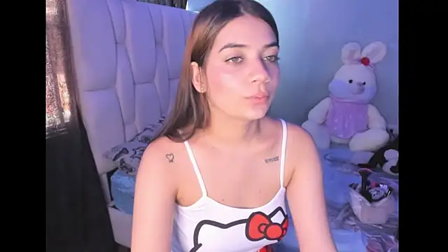 Snapshot of KittyKlum chatting on February 27, 2025, 7:47 pm KittyKlum online show from February 27, 2025, 7:47 pm