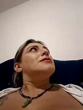 Isabellaa Garcia  online show from March 3, 2025, 3:38 am